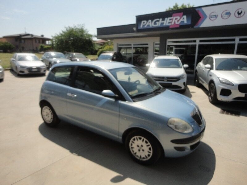 Lancia Ypsilon
