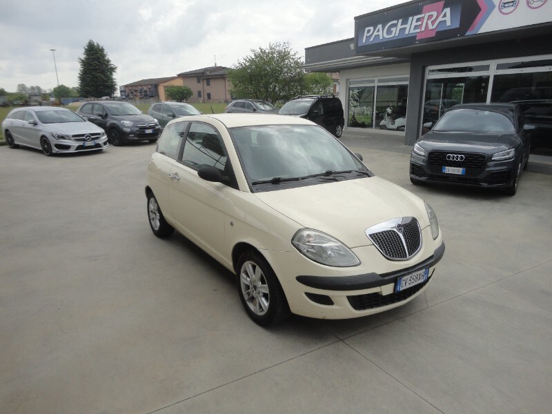 LANCIA Ypsilon